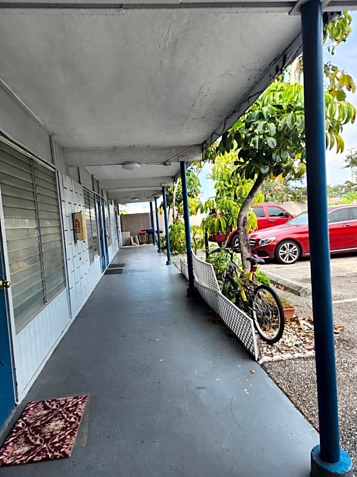 ECONO INN
