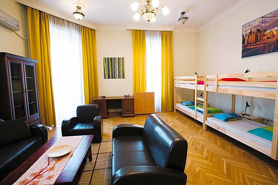 Friends Hostel & Apartments