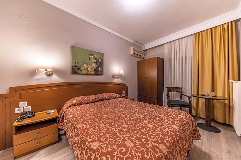 Photo 1 of 5 of Double Room