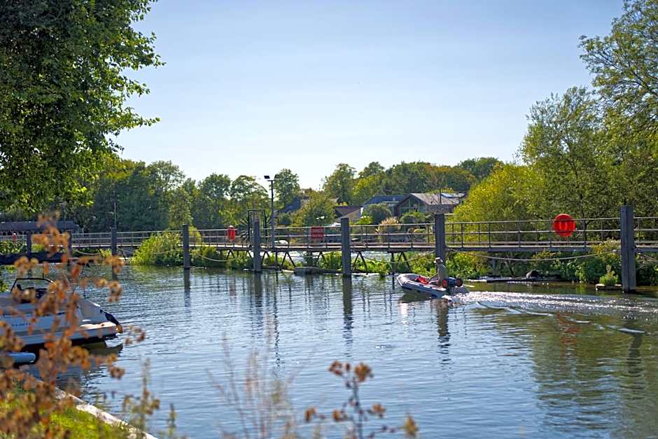 The Weir Hotel