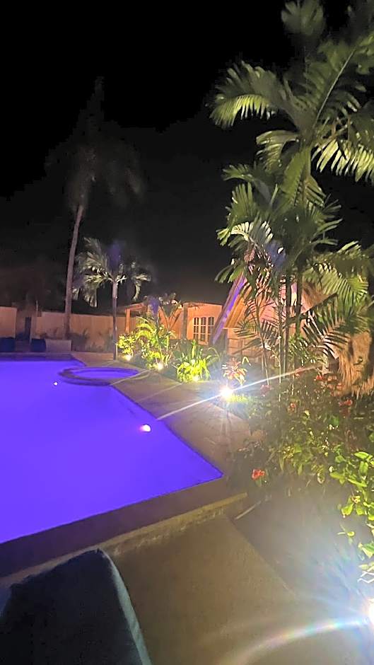 Living Trawangan Hotel