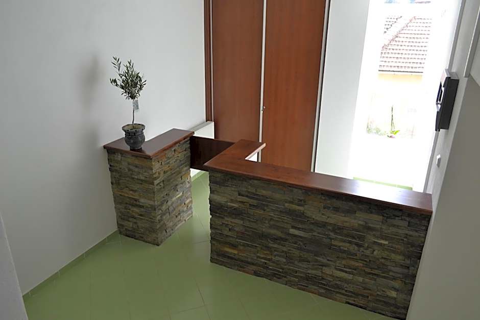 Leone Penzion&Restaurant