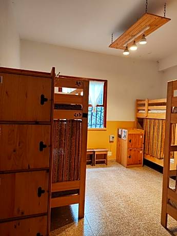 Bed in 6-Bed Mixed Dormitory Room