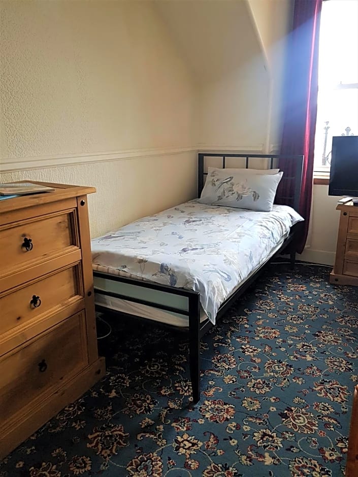 OYO Cedar Villa Guest House – Inverness