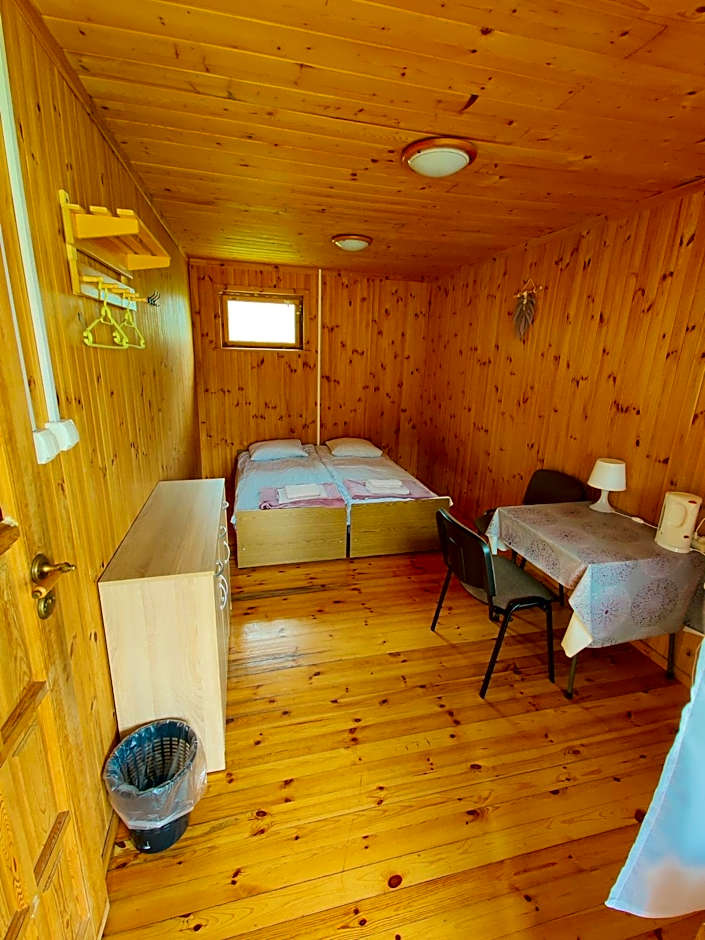 Pod bocianim gniazdem