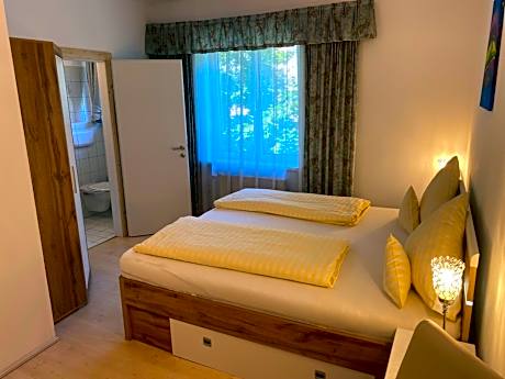 Small Double Room with view on the inner courtyard