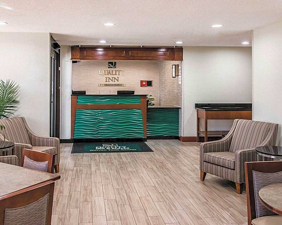 Quality Inn & Suites Warren