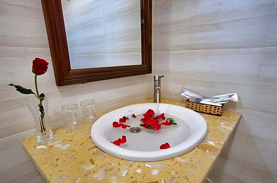 Harvey Hotel & Apartment