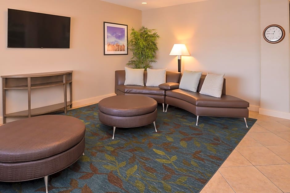 Candlewood Suites Bloomington-Normal