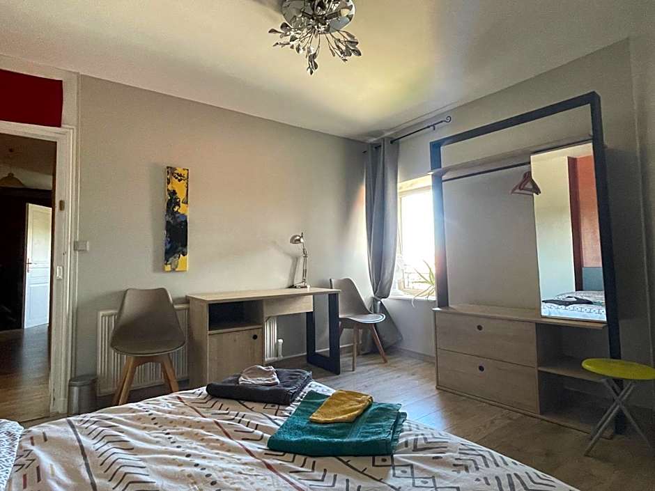 Grand studio et jolies chambres à louer