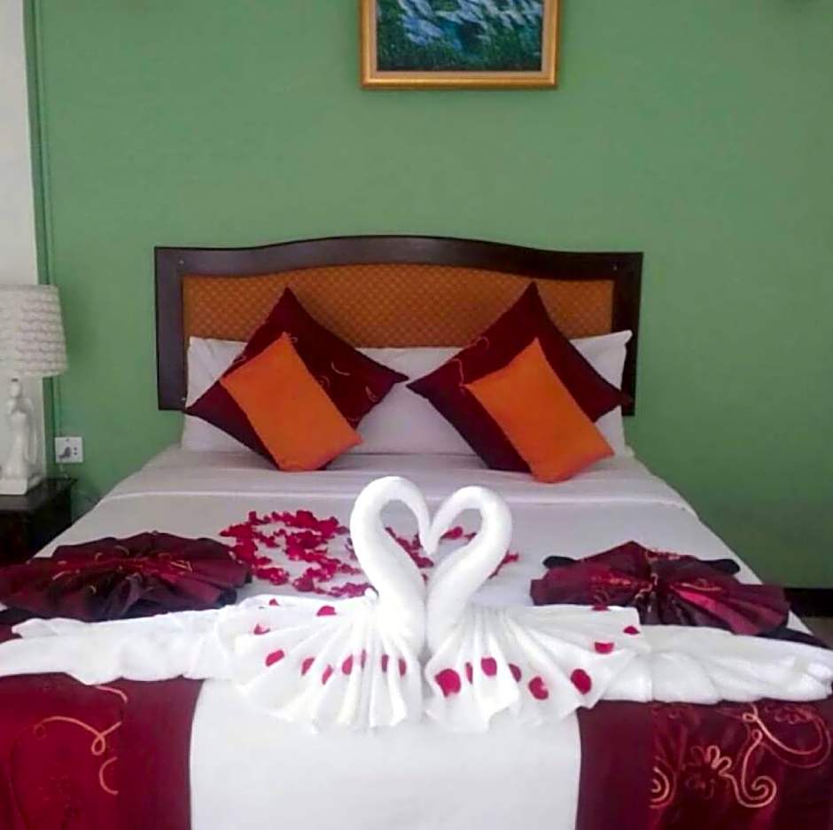Namkhong Riverside Hotel