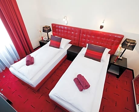 Deluxe Single Room