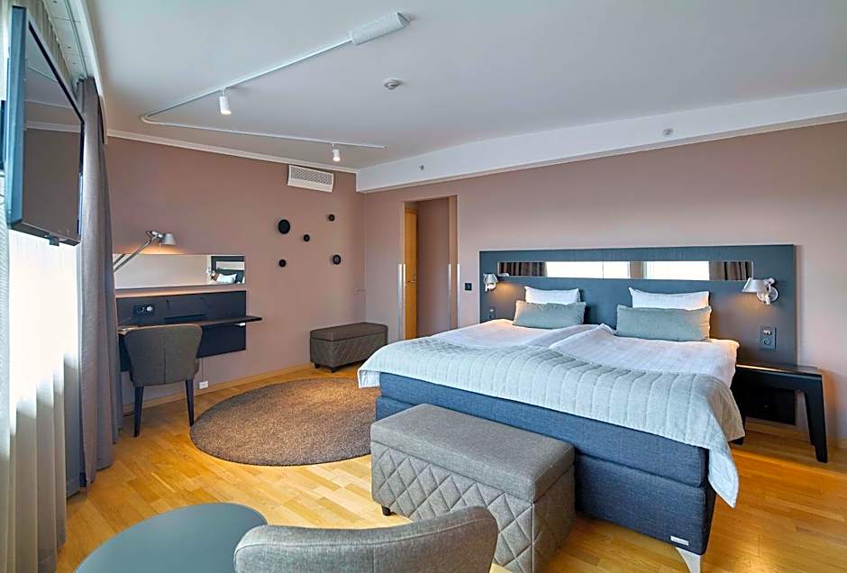 Photo 1 of 8 of Junior Suite