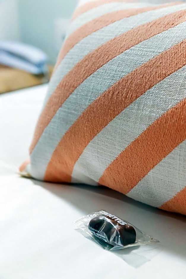 Trendy Canettes Hotel