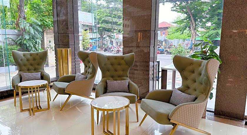 Miloft Sathorn Hotel