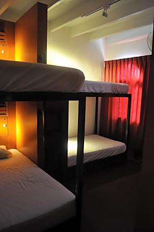 6-bed mixed Dormitories