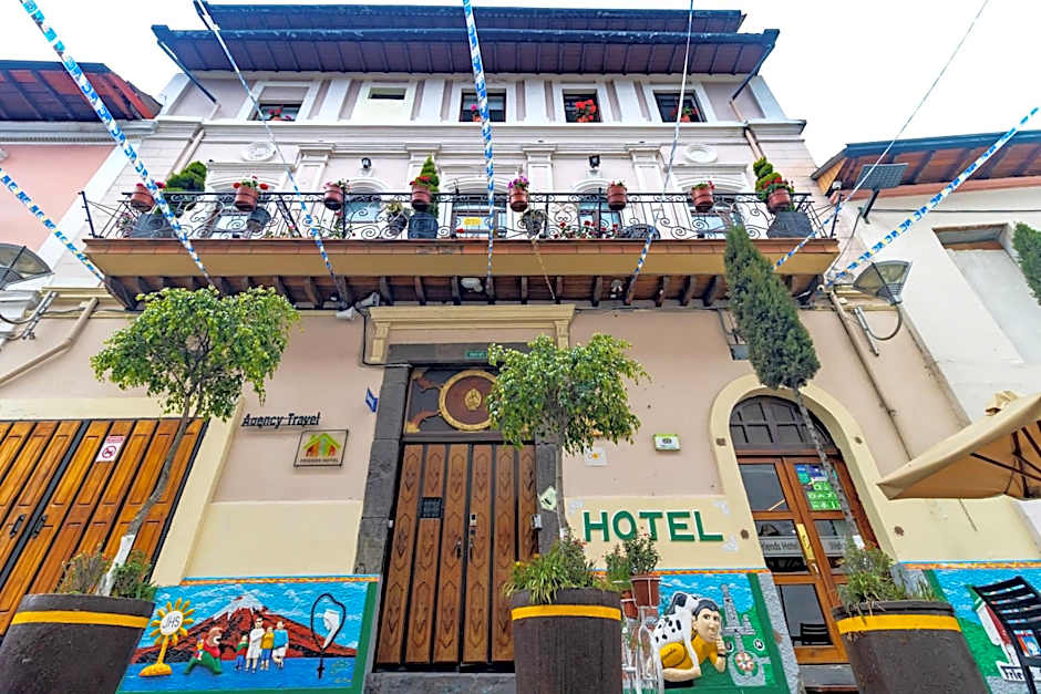 Friends Hotel & Rooftop