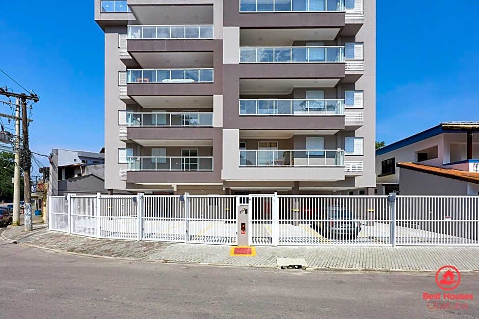 BH29: 1 Quadra d Praia, Ar, Churrasqueira, Piscina