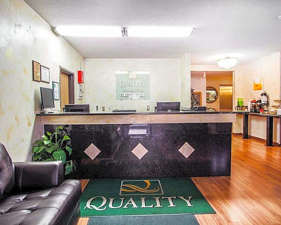 Quality Inn & Suites Champaign North - Urbana