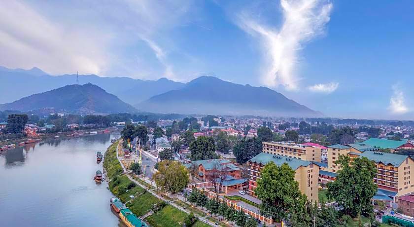 Radisson Collection Hotel & Spa, Riverfront Srinagar