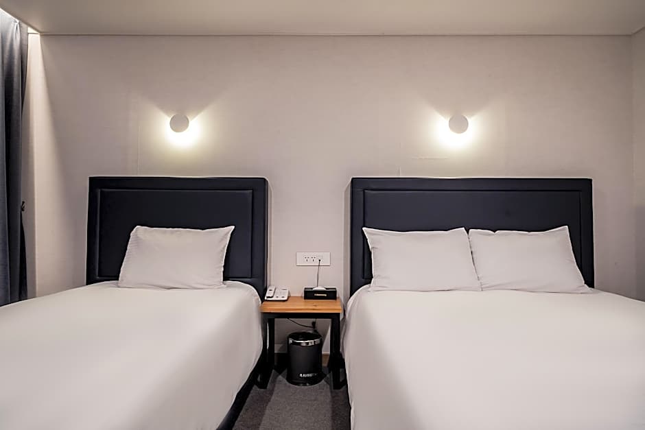 Sunrise Hotel Seopjikoji