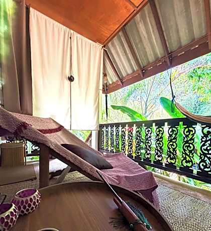 Superior Bungalow with Garden View