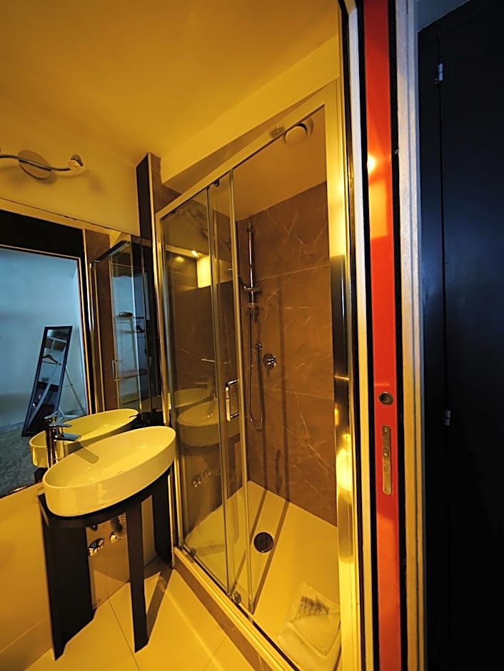 Nerva Accommodation