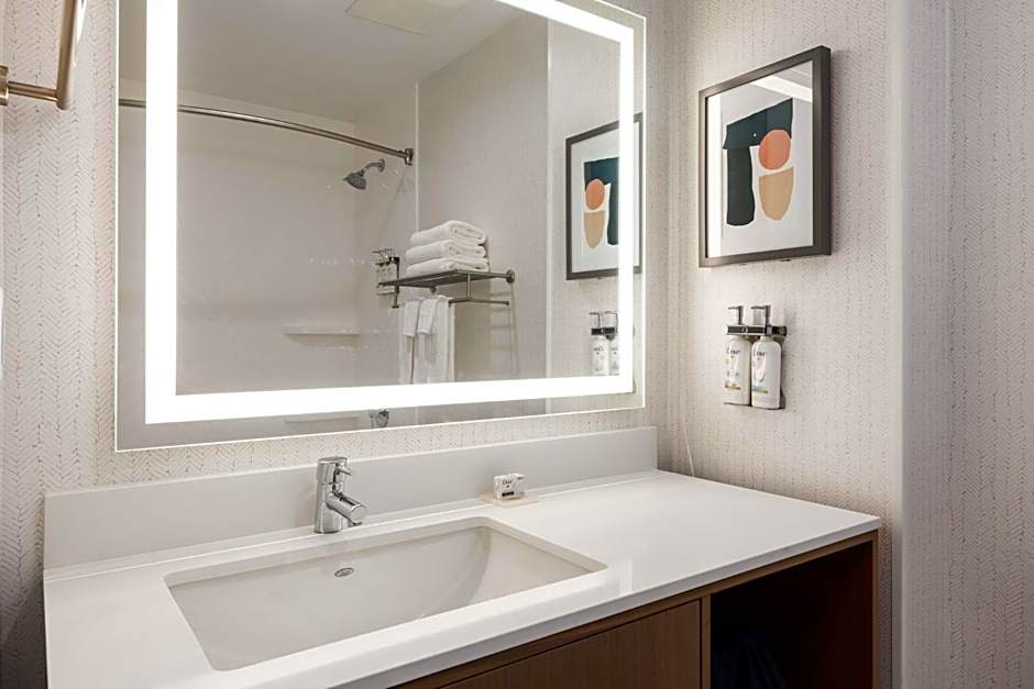 Holiday Inn Hotel And Suites Monterey Park Los Angeles By IHG
