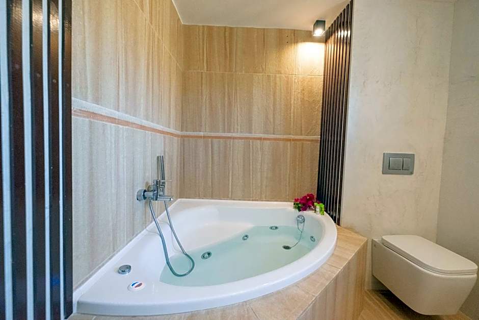 180 South Seaside Hotel