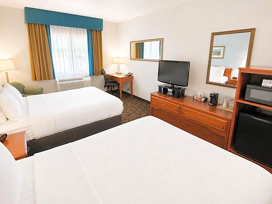 Quality Inn & Suites Sequim at Olympic National Park