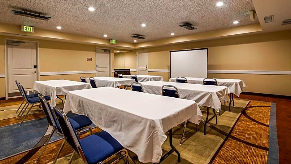 Best Western Plus Marina Gateway