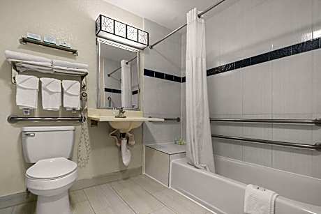 Queen Room with Two Queen Beds - Accessible/Non-Smoking