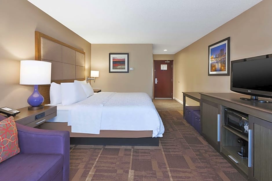 Hampton Inn By Hilton Waterbury