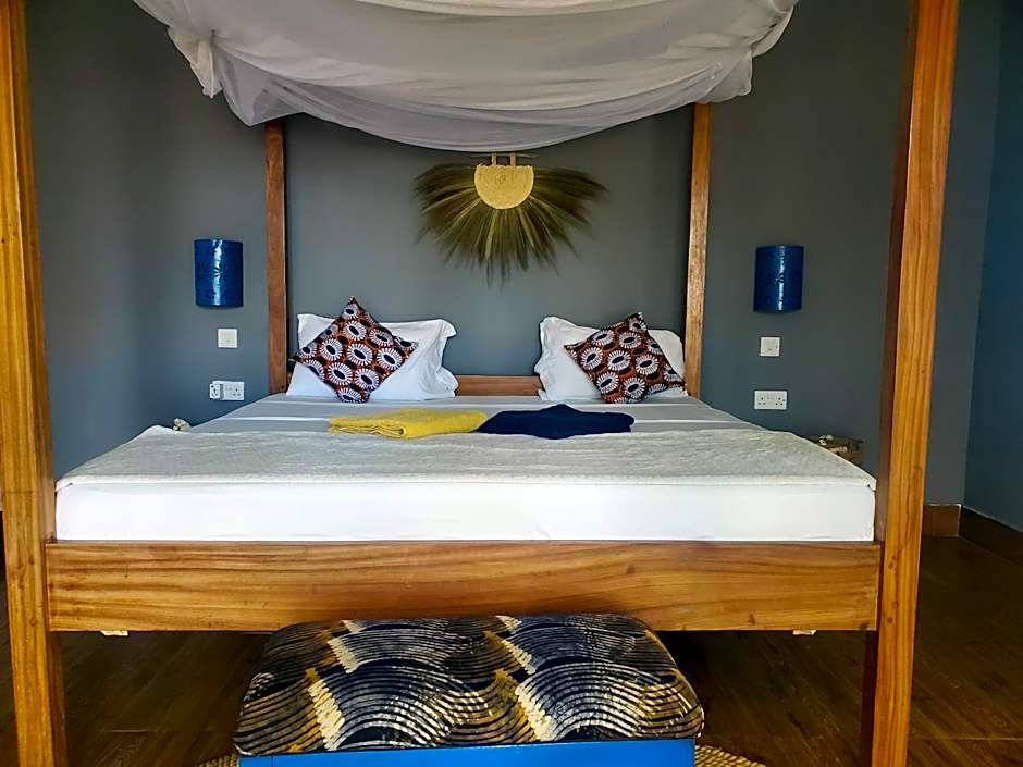 Promised Land Lodge