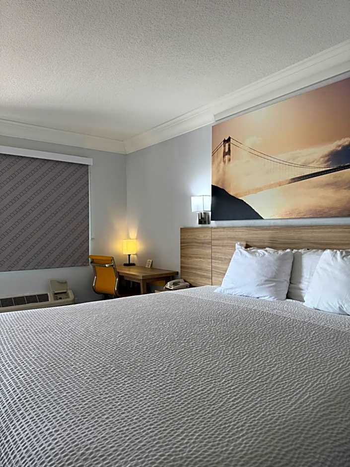 Days Inn by Wyndham Near City Of Hope