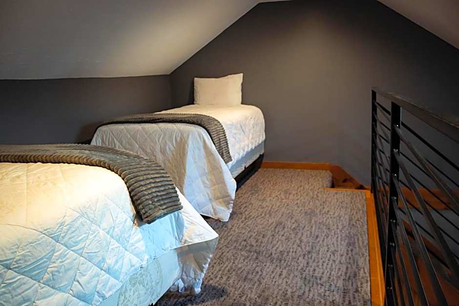 New England Inn & Lodge