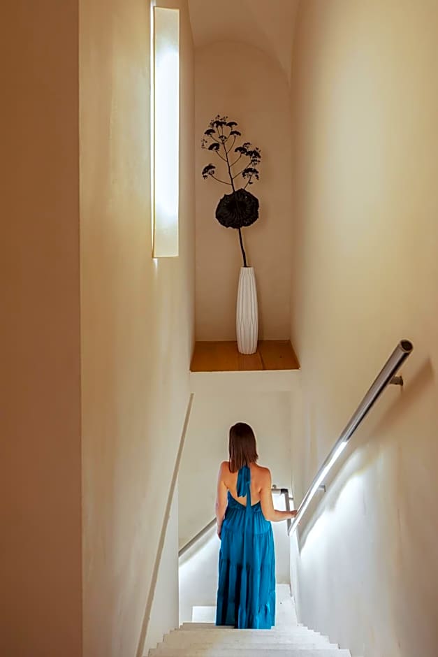 C10 Boutique Hotel