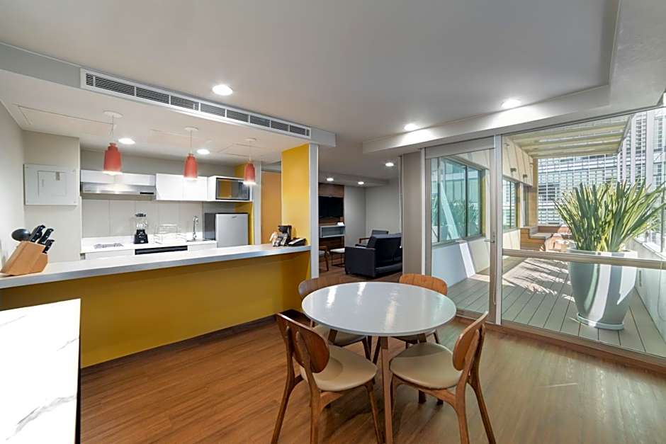 City Express Suites by Marriott Ciudad de México Anzures