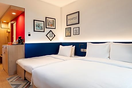 Queen Room with Sofa Bed