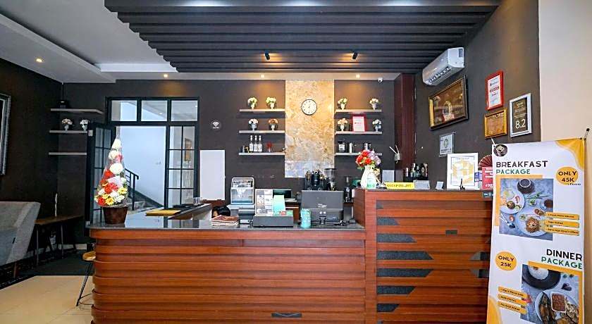 RedDoorz Premium @ Raja Hostel Syariah Lampung