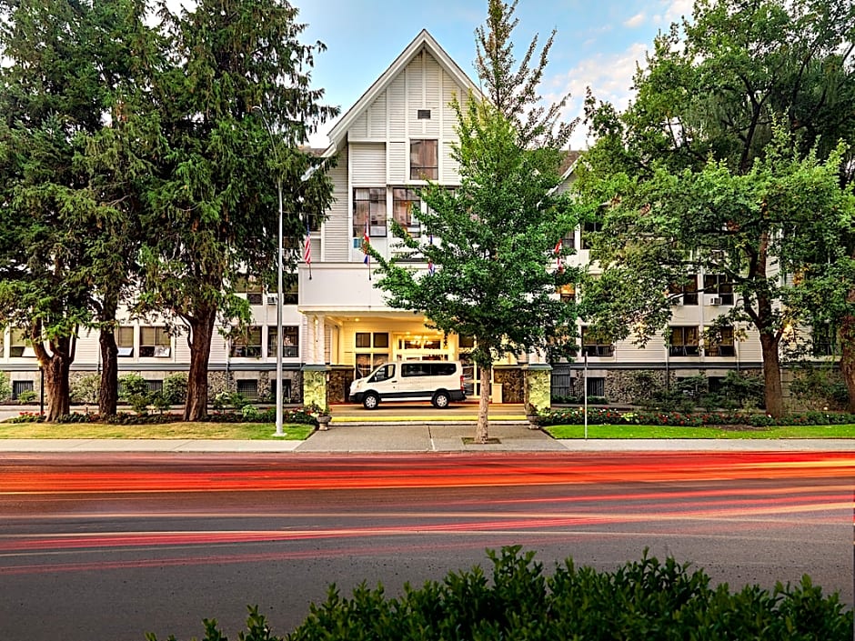 Huntingdon Hotel and Suites