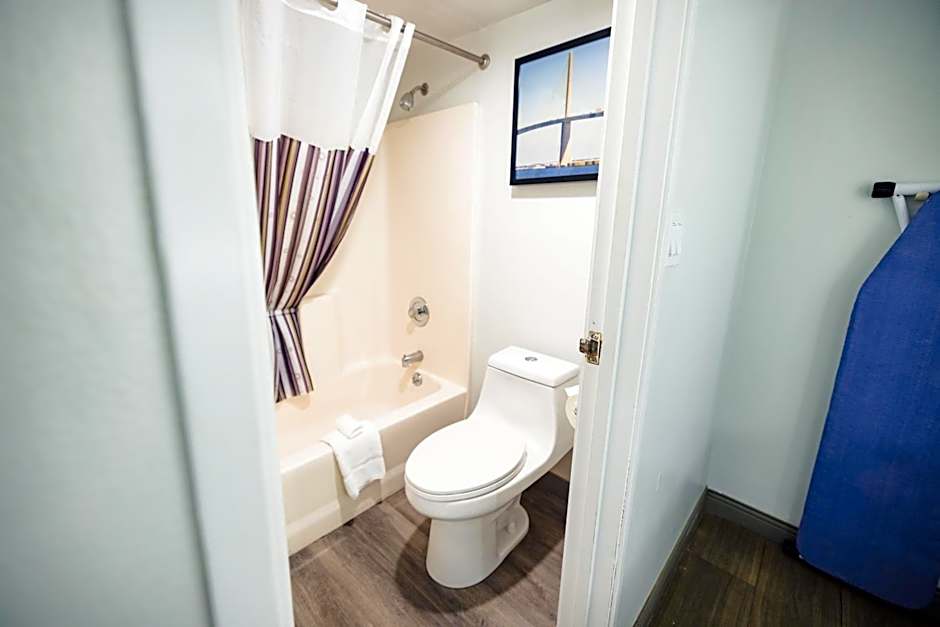 La Quinta Inn & Suites by Wyndham Tampa-Near Busch Gardens