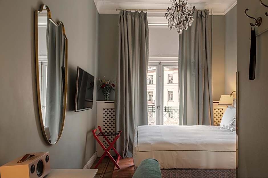 The Sparrow Hotel