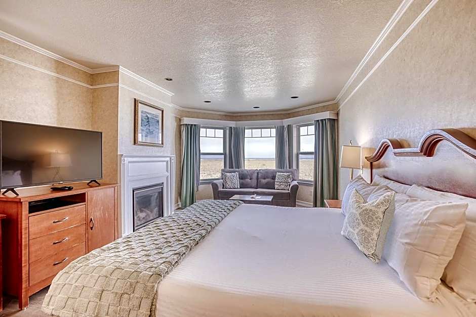 Inn of the Four Winds Seaside Oceanfront