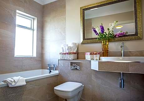 Double or Twin Room - Room Only