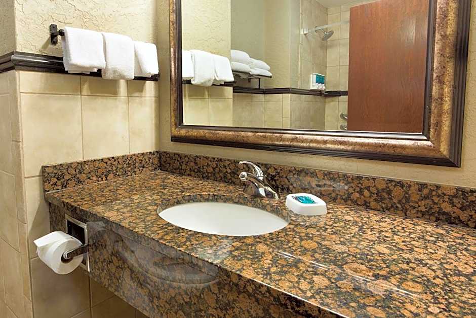 Drury Inn & Suites Flagstaff