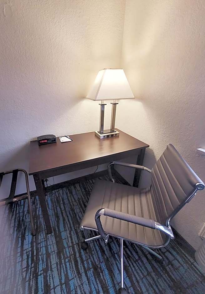 Clarion Pointe Harrodsburg-Danville