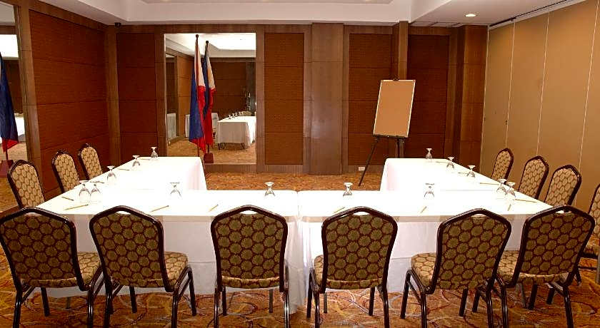 Crown Regency Hotel Makati