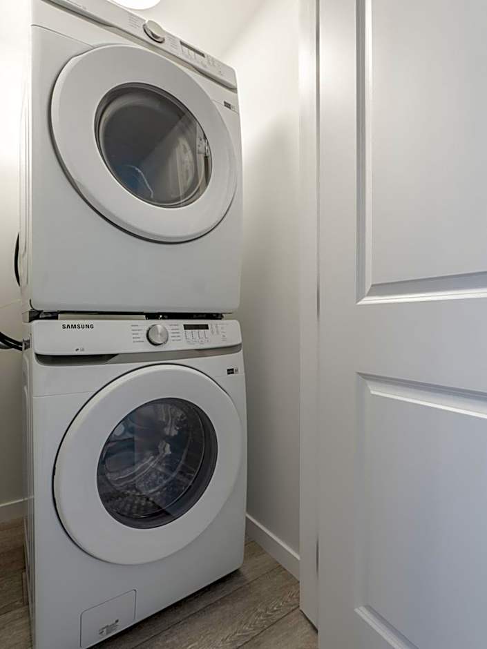 Stylish Getaway 2BD Basement by YMCA and South Health Campus Hospital