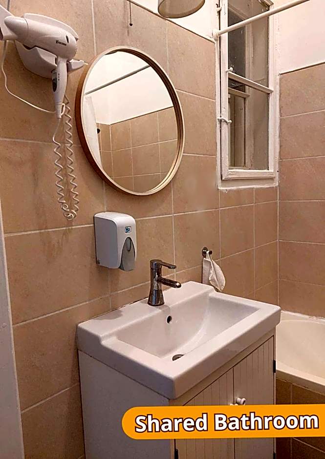 GoodMo Budapest Smart Rooms